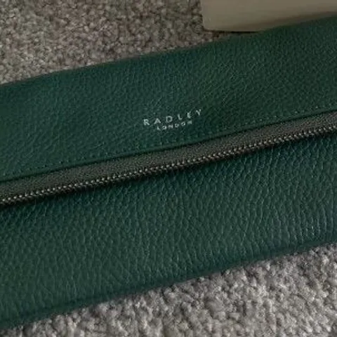 RADLEY LONDON COLEMAN STREET LARGE PURSE IN GREEN