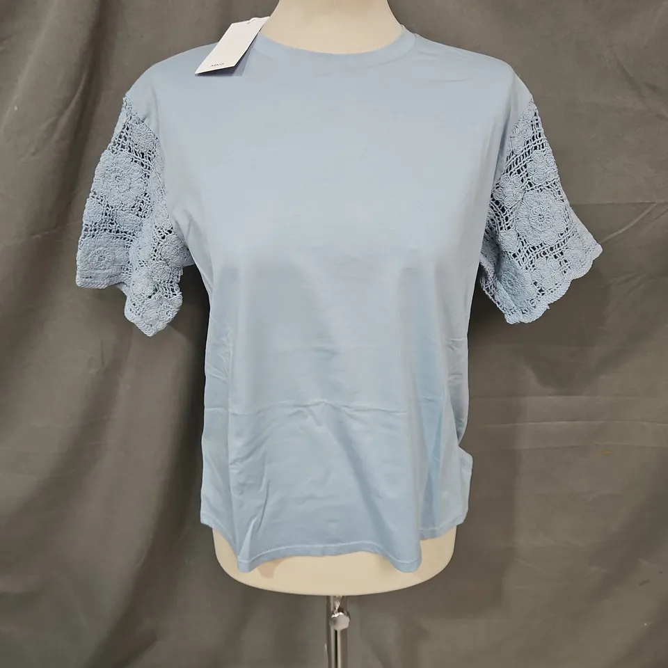 MNG WOMENS TSHIRT IN BLUE SIZE S