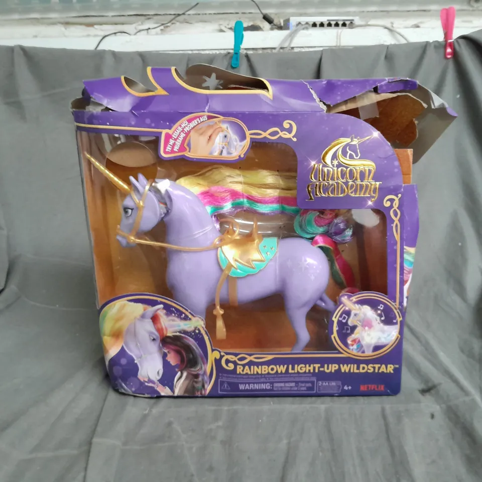 UNICORN ACADEMY RAINBOW LIGHT-UP WILDSTAR RRP £35