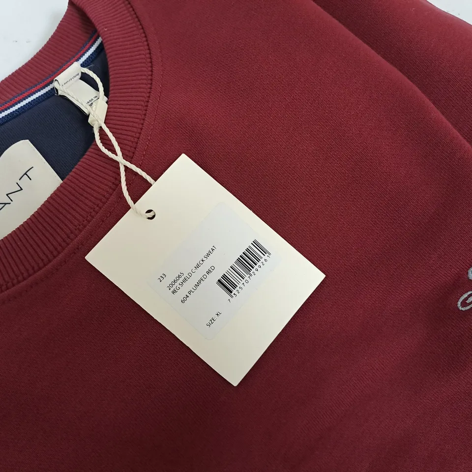 GANT REG SHIELD CREW NECK SWEATER IN PLUMPED RED - XL