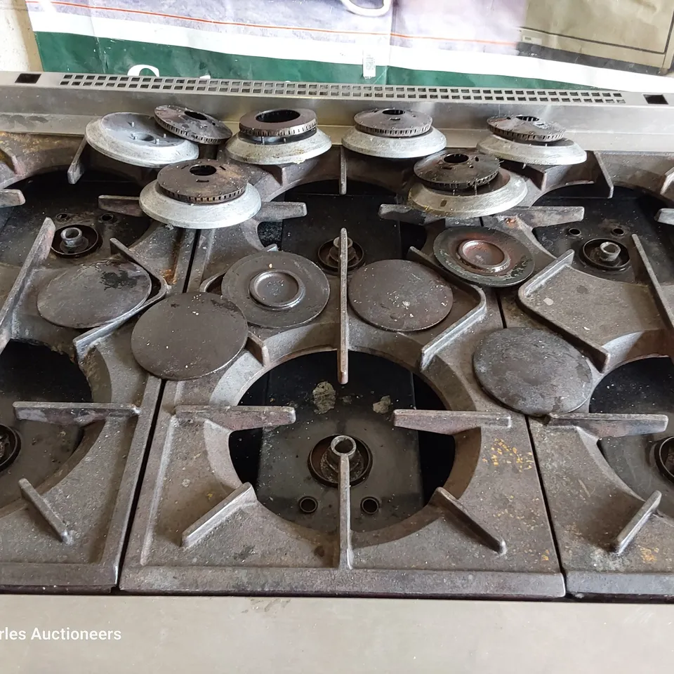 FALCON GAS FIRED 6 BURNER RANGE WITH DOUBLE DOOR OVEN Model GFKE