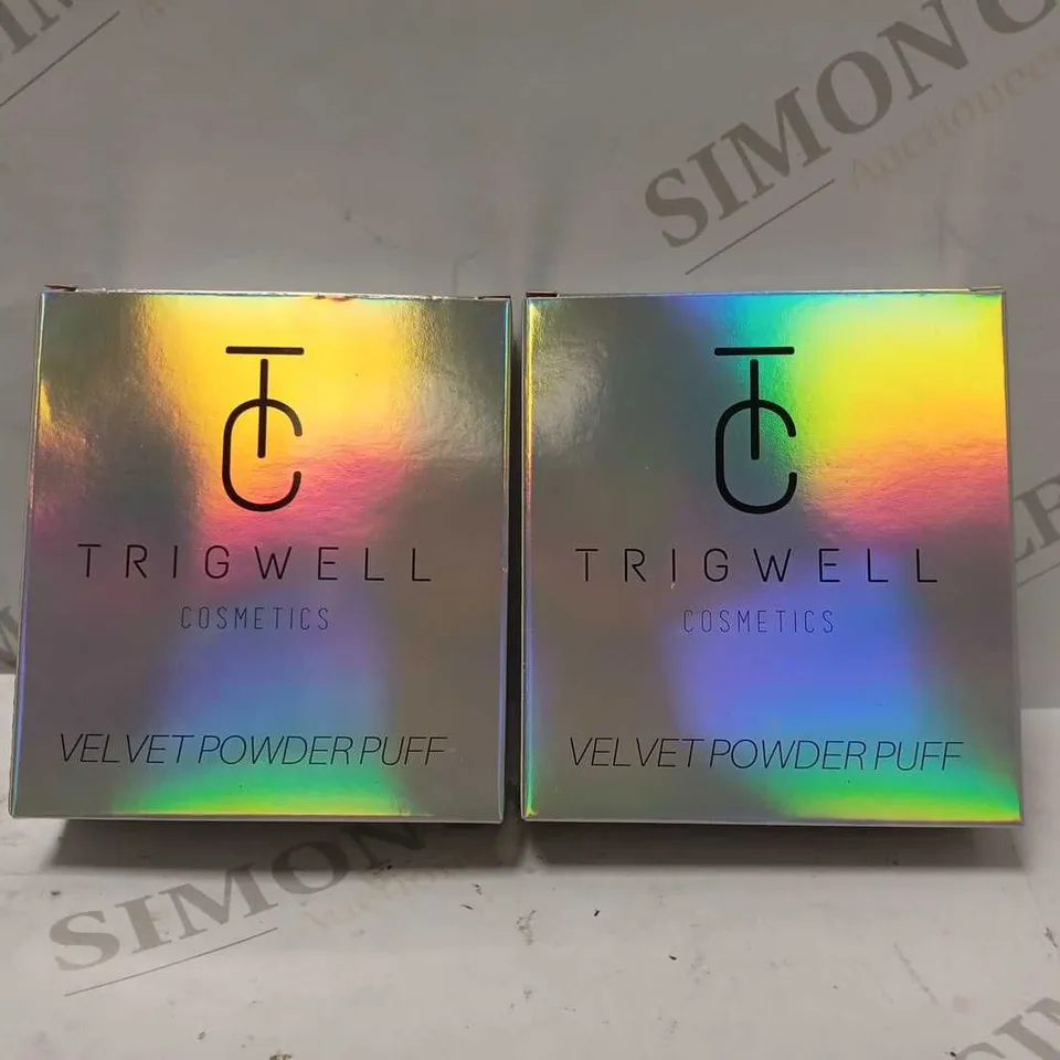LOT OF 2 TRIGWELL COSMETICS VELVET POWDER PUFFS