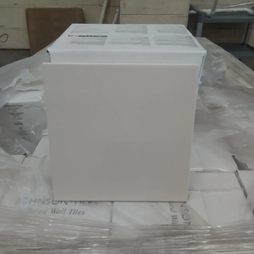 PALLET TO CONTAIN APPROX. 96 X PACKS OF BRAND NEW JOHNSON TILES ASTUCE COLLECTION MAISON GLAZED WALL TILES - 25 TILES PER PACK // TILE SIZE: 197 X 195 X 6.5mm
