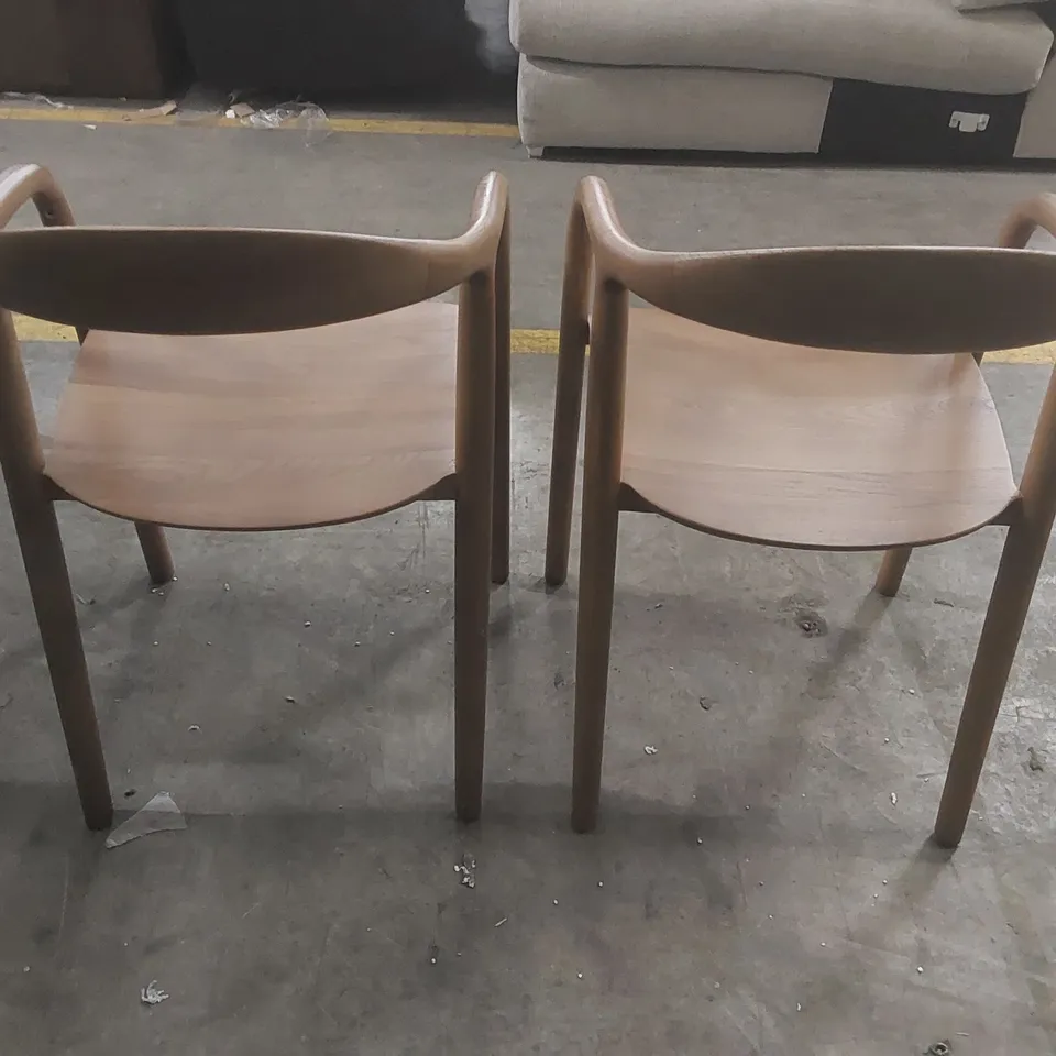 PAIR OF COPENHAGEN DINING CHAIRS - WALNUT BOW BACK