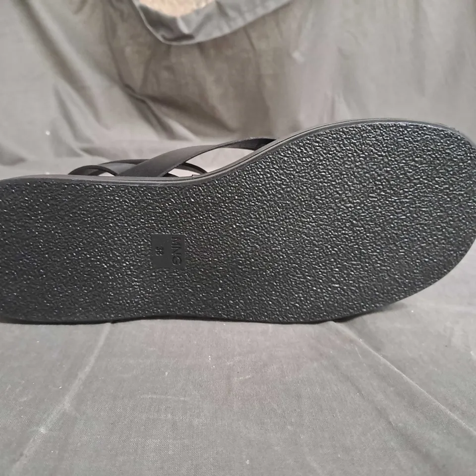 MANGO MNG THONG SANDALS BLACK SIZE 5