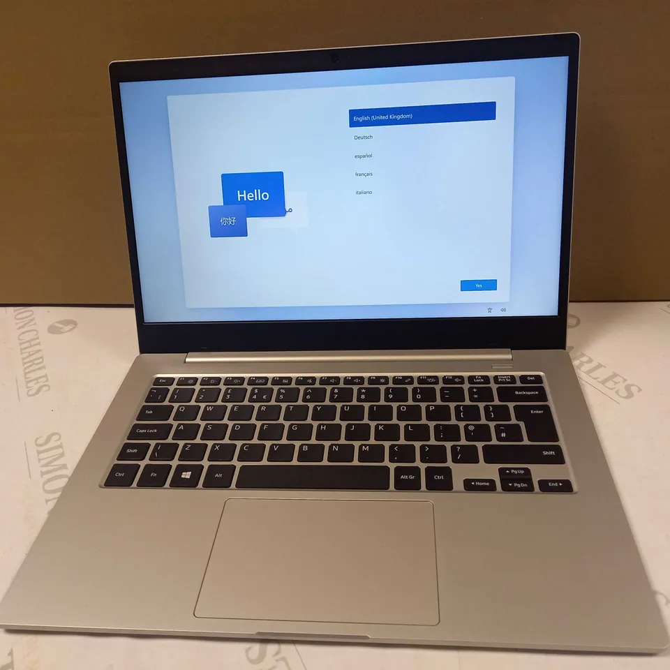 SAMSUNG GALAXY BOOK GO QUALCOMM 7C 4GB RAM SILVER LAPTOP
