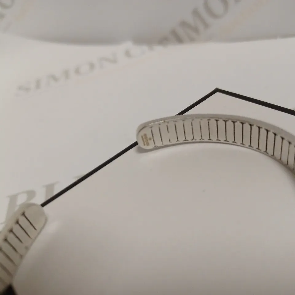 GUCCI SILVER LOOP BRACELET