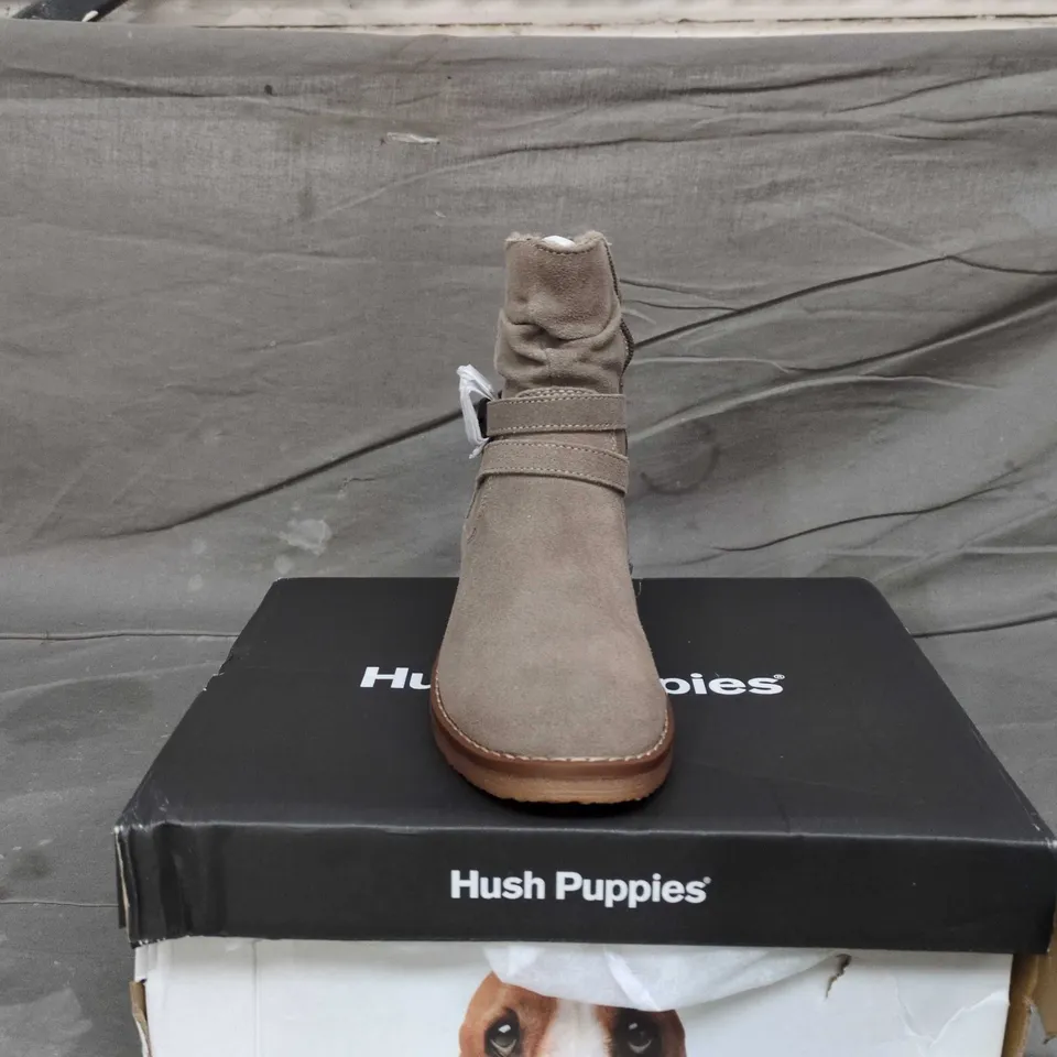 HUSH PUPPIES MANDY WATER-RESISTANT BOOTS – TAUPE, UK 4