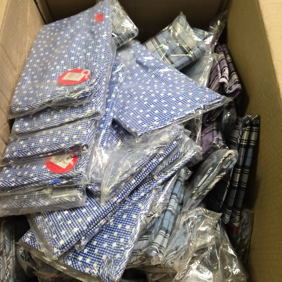 BOX OF APPROX 80 ASSORTED BAGS UNLIMITED POUCHES IN VARIOUS COLOURS AND DESIGNS