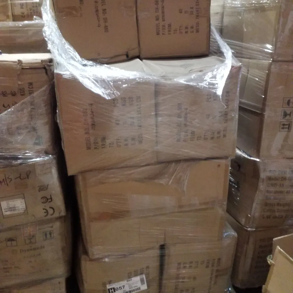 PALLET CONTAINING LARGE QUANTITY OF ASSORTED HEADSETS