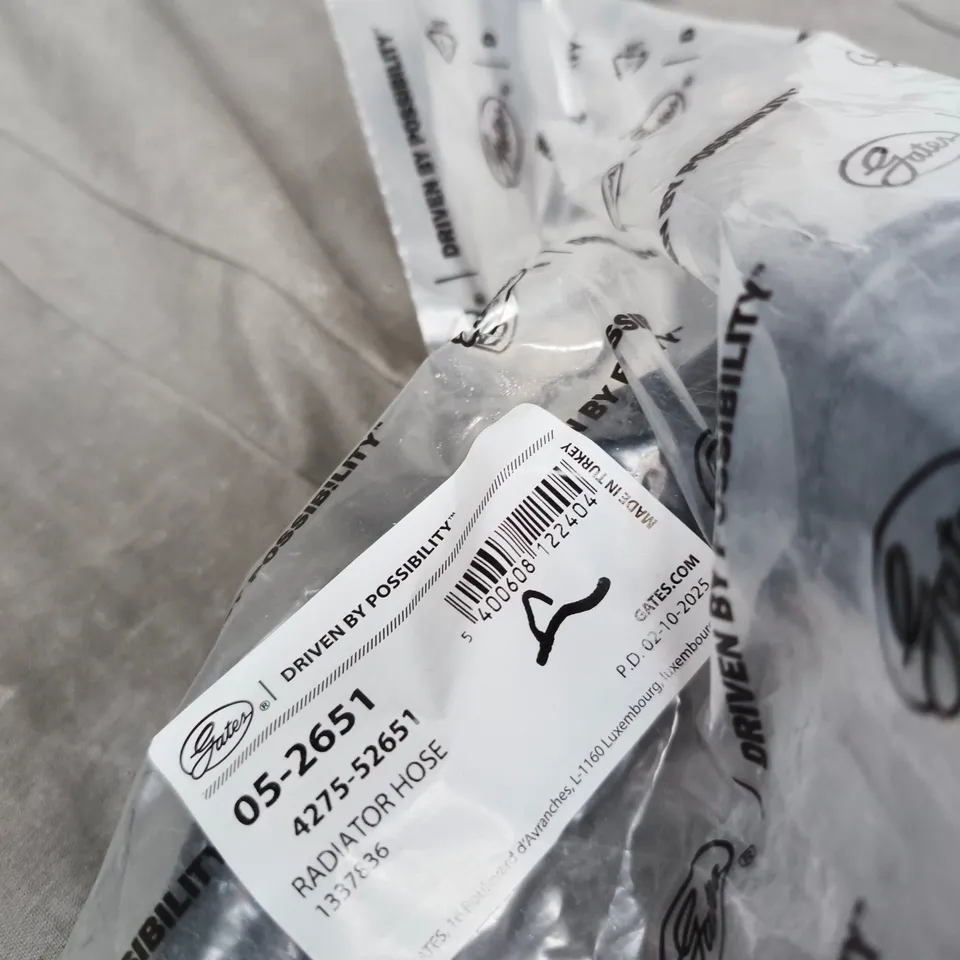 GATES RADIATOR HOSE 05-2651