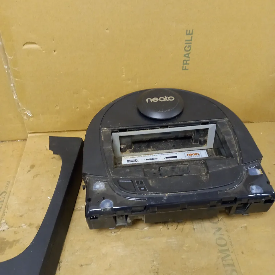 NEATO ROBOTICS D4 INTELLIGENT ROBOT VACUUM