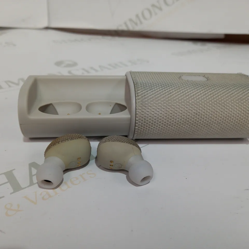 JQM MODEL HX-EP910 WIRELESS HEADPHONES