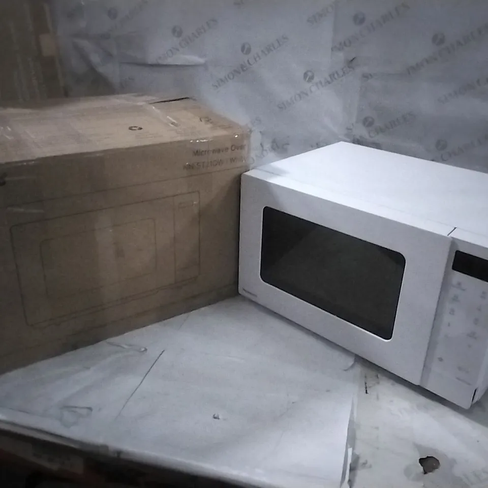 BOXED PANASONIC MICROWAVE OVEN 