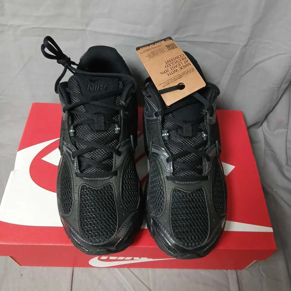 NIKE V5 RNB SNEAKERS – BLACK/ANTHRACITE, UK 8