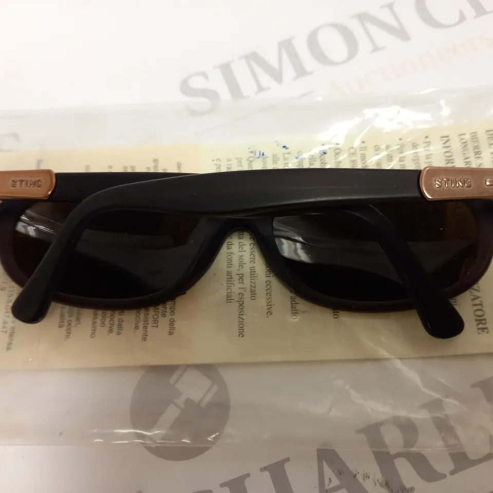 APPROXIMATELY 18 DIERRE STING SUNGLASSES