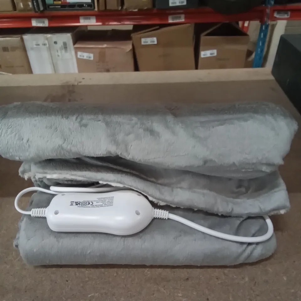 BOXED SUPER POLAR160CM X 120CM HEATED BLANKET( GREY)
