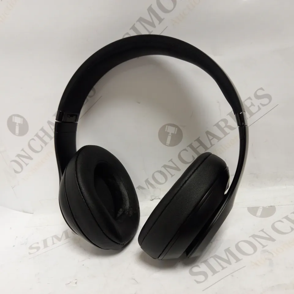 BEATS STUDIO3 HEADPHONES