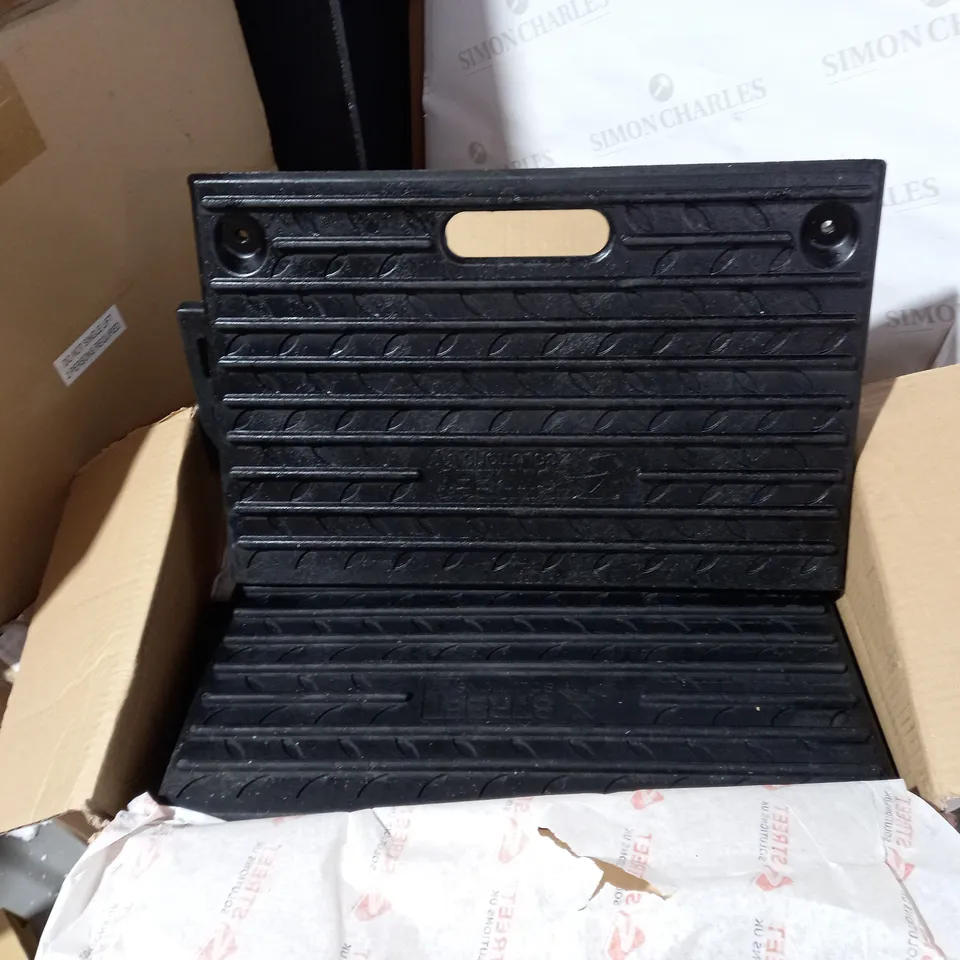 BOXED STREET SOLUTIONS BLACK WHEEL RAMPS