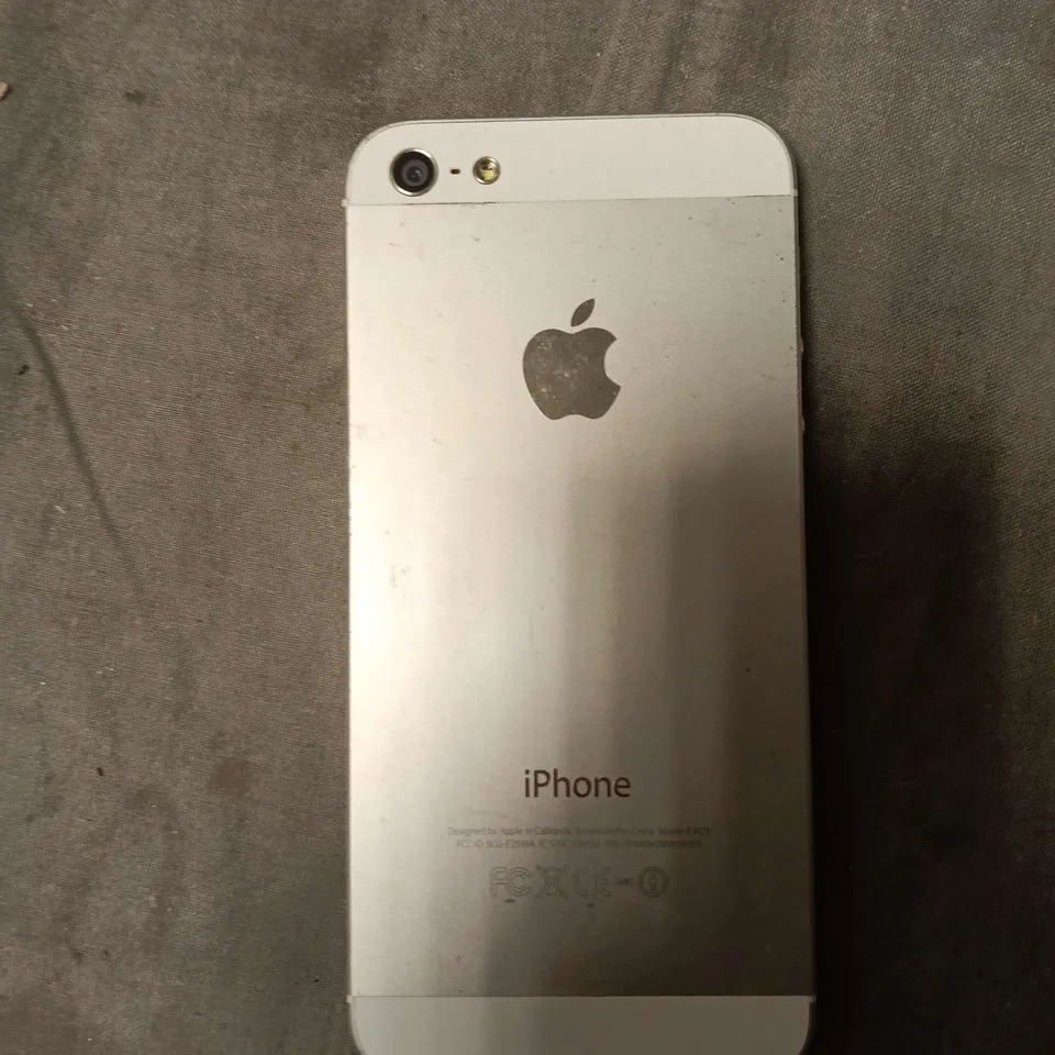 APPLE IPHONE 5 SMARTPHONE 