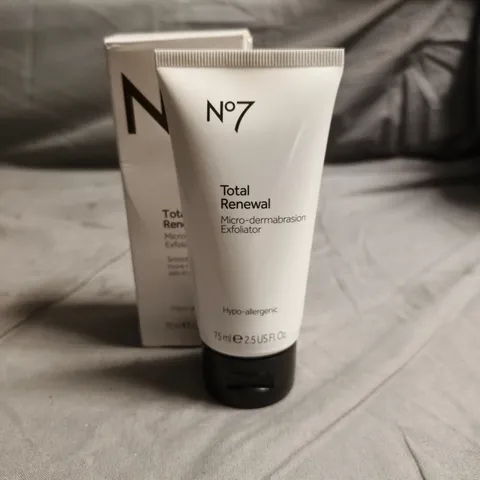 NO7 TOTAL RENEWAL MICRO-DERMABRASION EXFOLIATOR – 75 ML