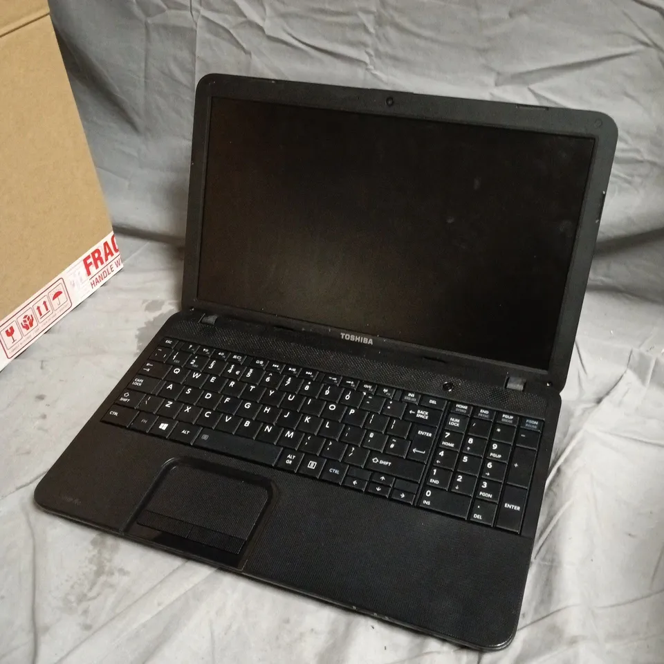 TOSHIBA SATELLITE PRO C850-1HE LAPTOP