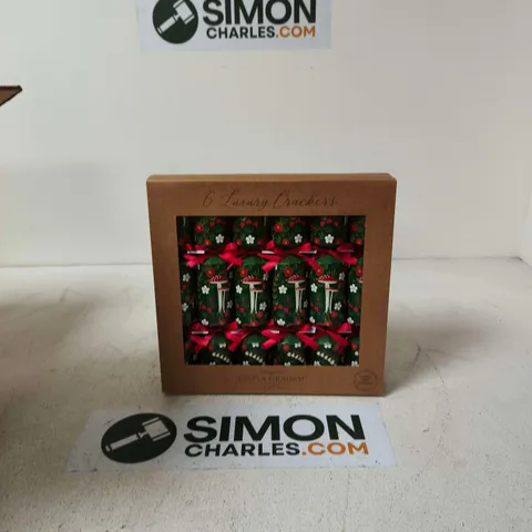 BOX OF APPROXIMATELY 36 GISELA GRAHAM LUXURY CHRISTMAS CRACKER