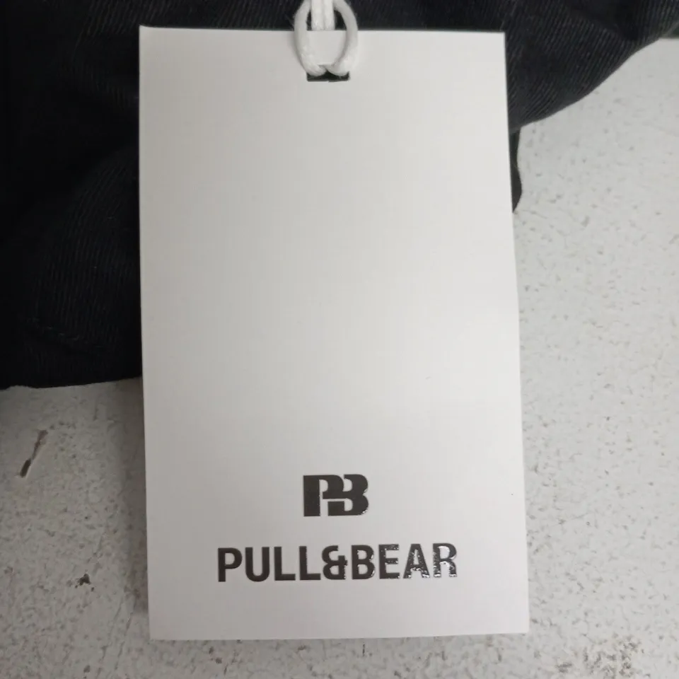PULL & BEAR MEN'S SHIRT – BLACK WITH TAN COLLAR & PIPING, UK SIZE L
