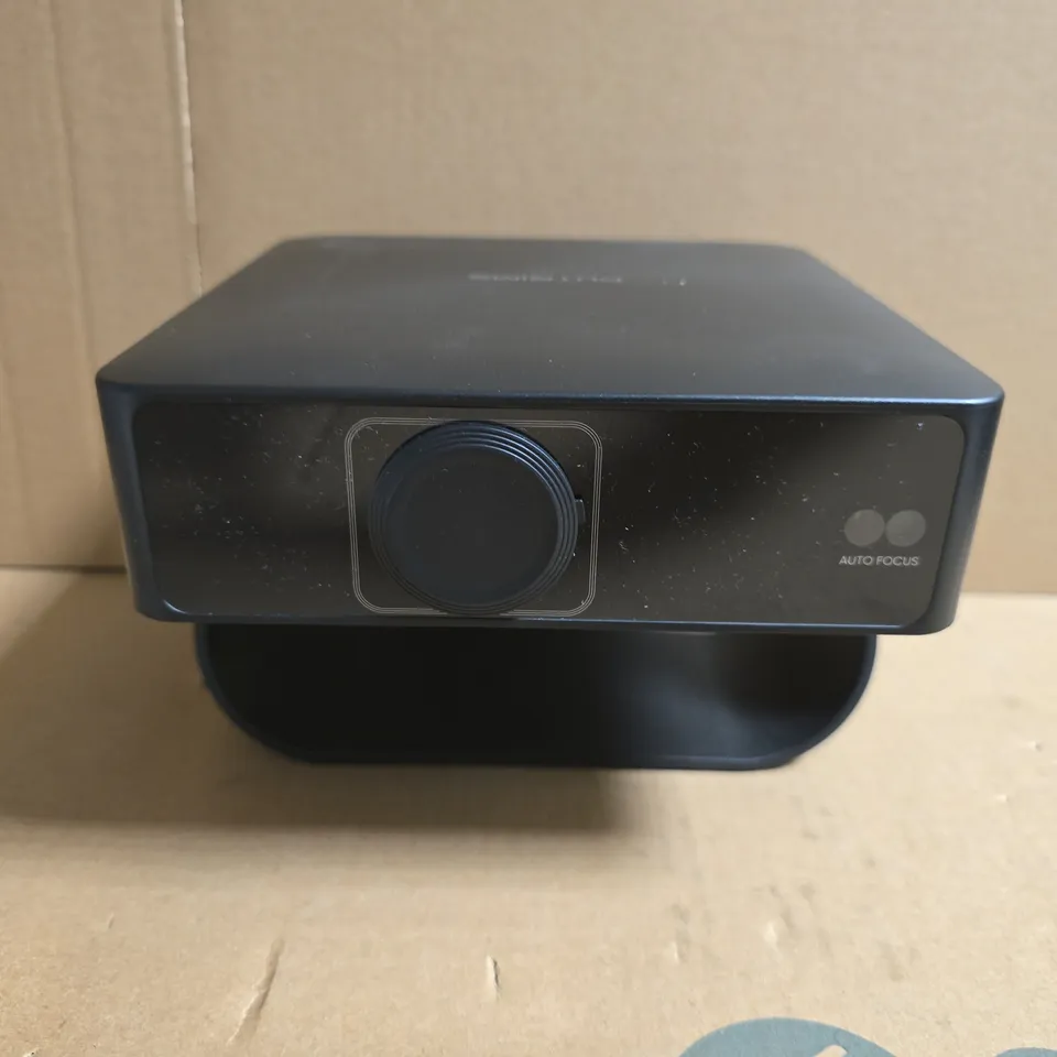 BOXED PUTRIMS S36 VIDEO PROJECTOR