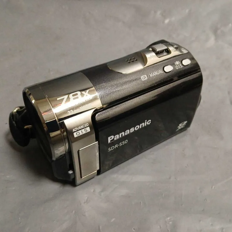 PANASONIC SDR-S50 SD VIDEO CAMERA IN CARRY CASE