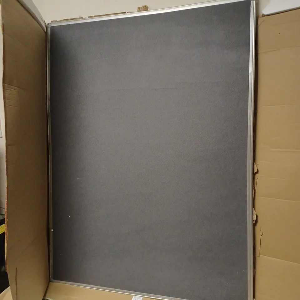 Q-CONNECT FELT NOTICE BOARD [COLLECTION ONLY]