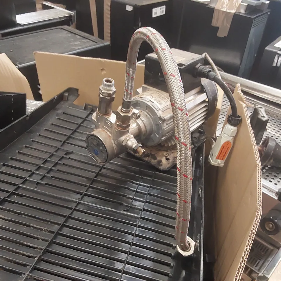 PALLET CONTAINING A VERY LARGE QUANTITY OF ASSORTED COMMERCIAL COFFEE MACHINE PARTS