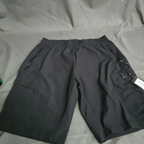 EA7 EMPORIO ARMANI MEN'S CARGO SHORTS – BLACK SIZE M 