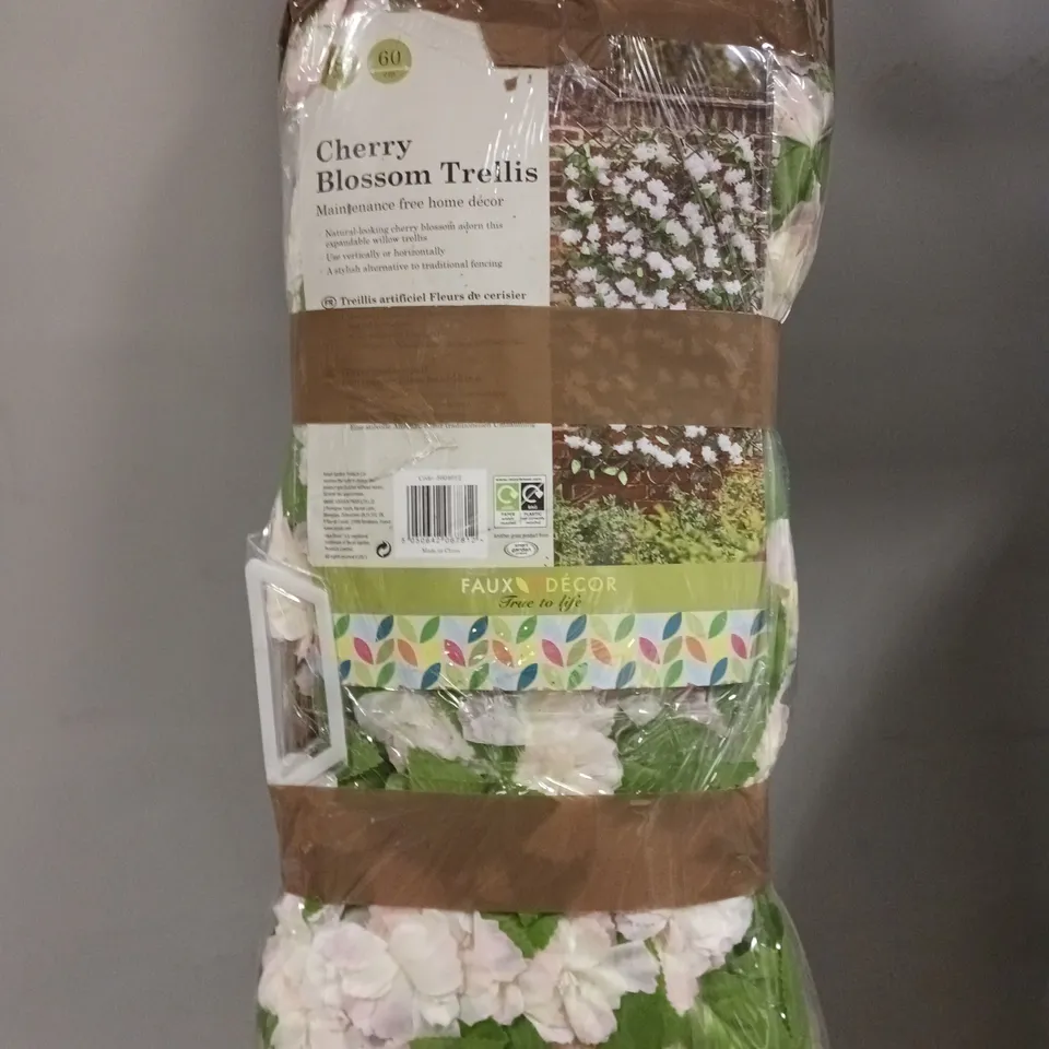 CHERRY BLOSSOM TRELLIS 180 X 60 CM  RRP £32.99