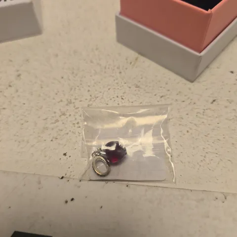 PANDORA 925 STERLING SILVER RING WITH GEMSTONE – MADE IN THAILAND