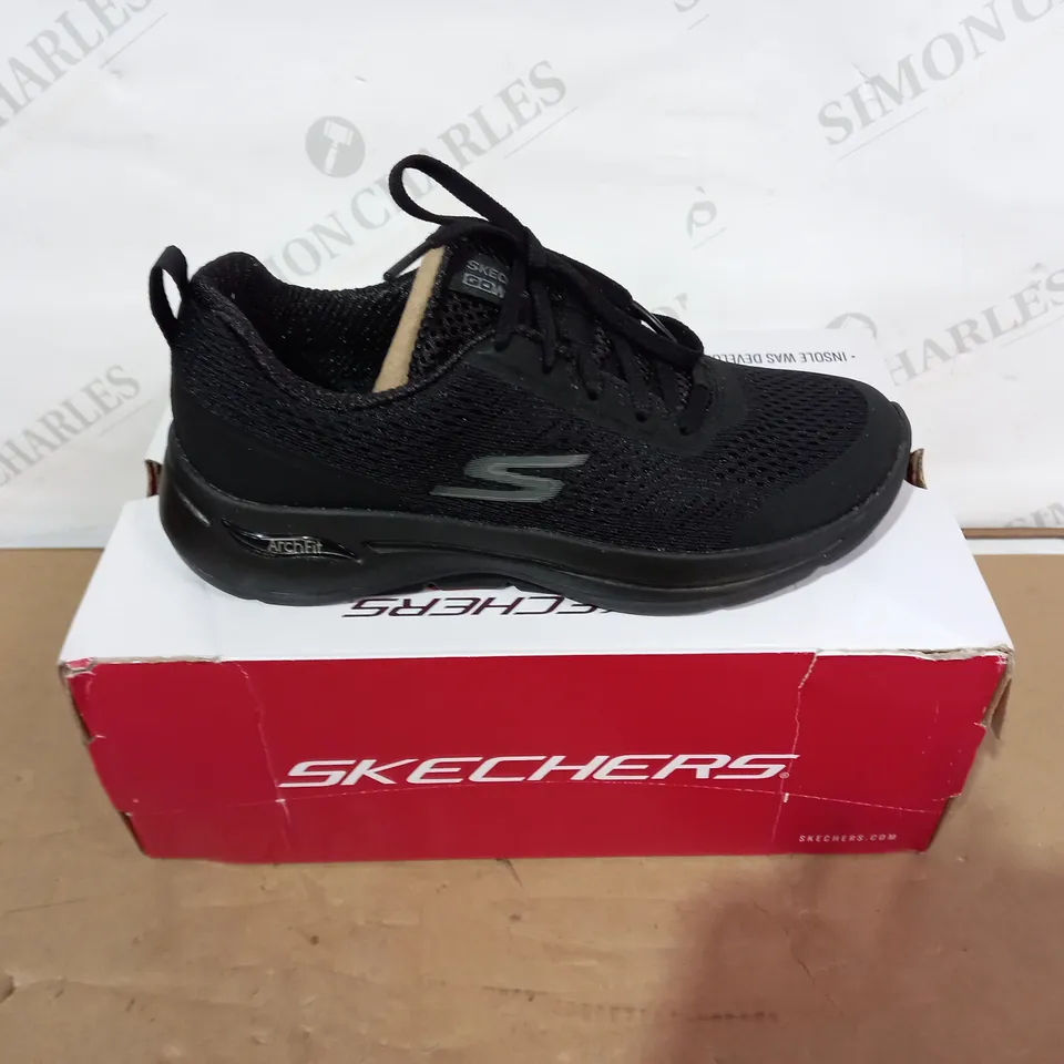 BOXED PAIR OF SKECHERS - SIZE 3