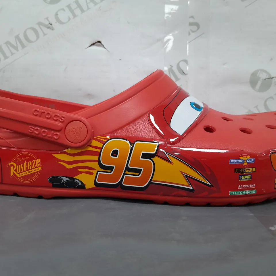 PAIR OF CROCS LIGHTNING MCQUEEN CLOGS IN RED UK SIZE M9/W10