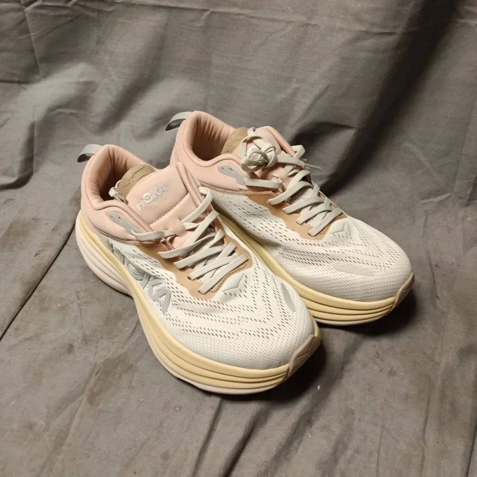 HOKA WOMEN'S RUNNING SHOES – KNIT MESH, PINK/BEIGE SIZE 8