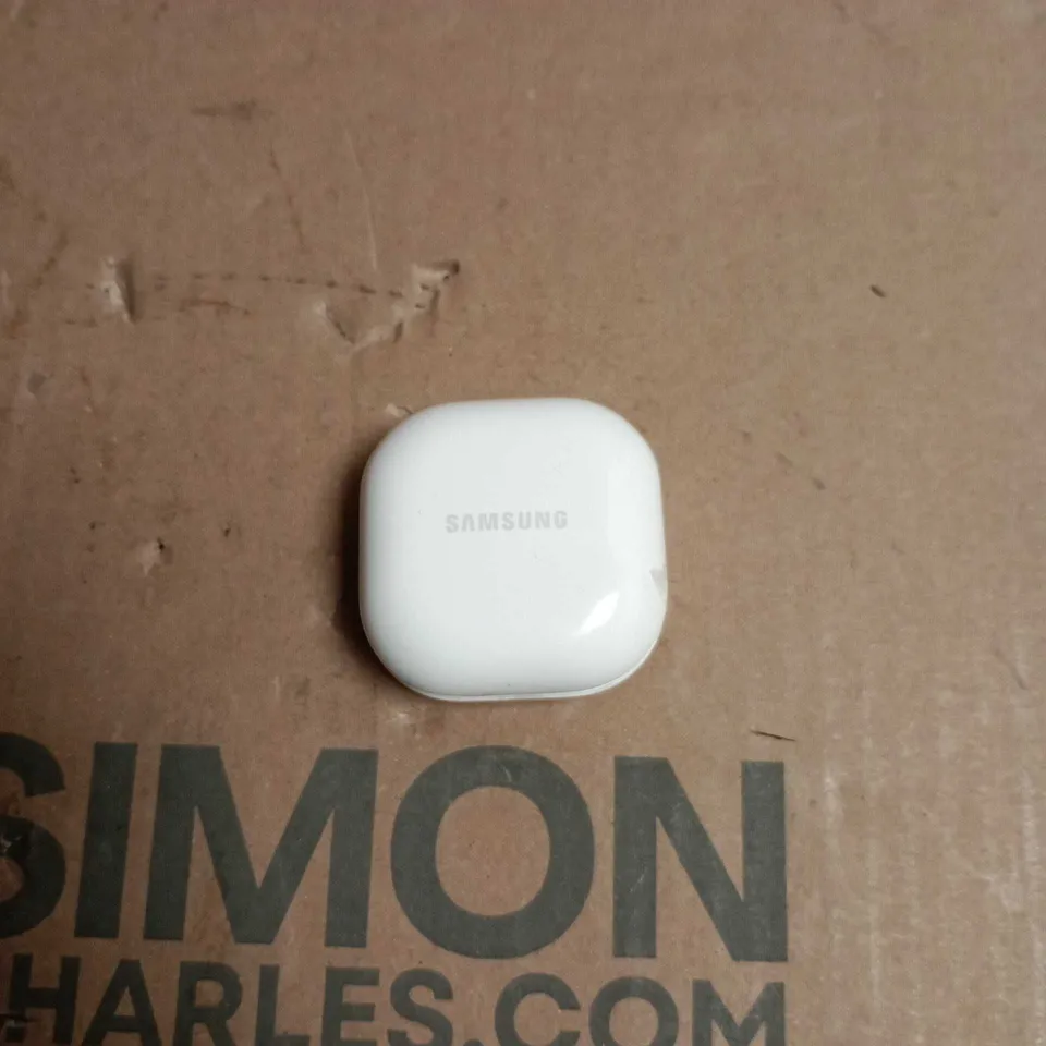 SAMSUNG GALAXY BUDS2 WIRELESS EARBUDS IN WHITE CHARGING CASE - UNBOXED 