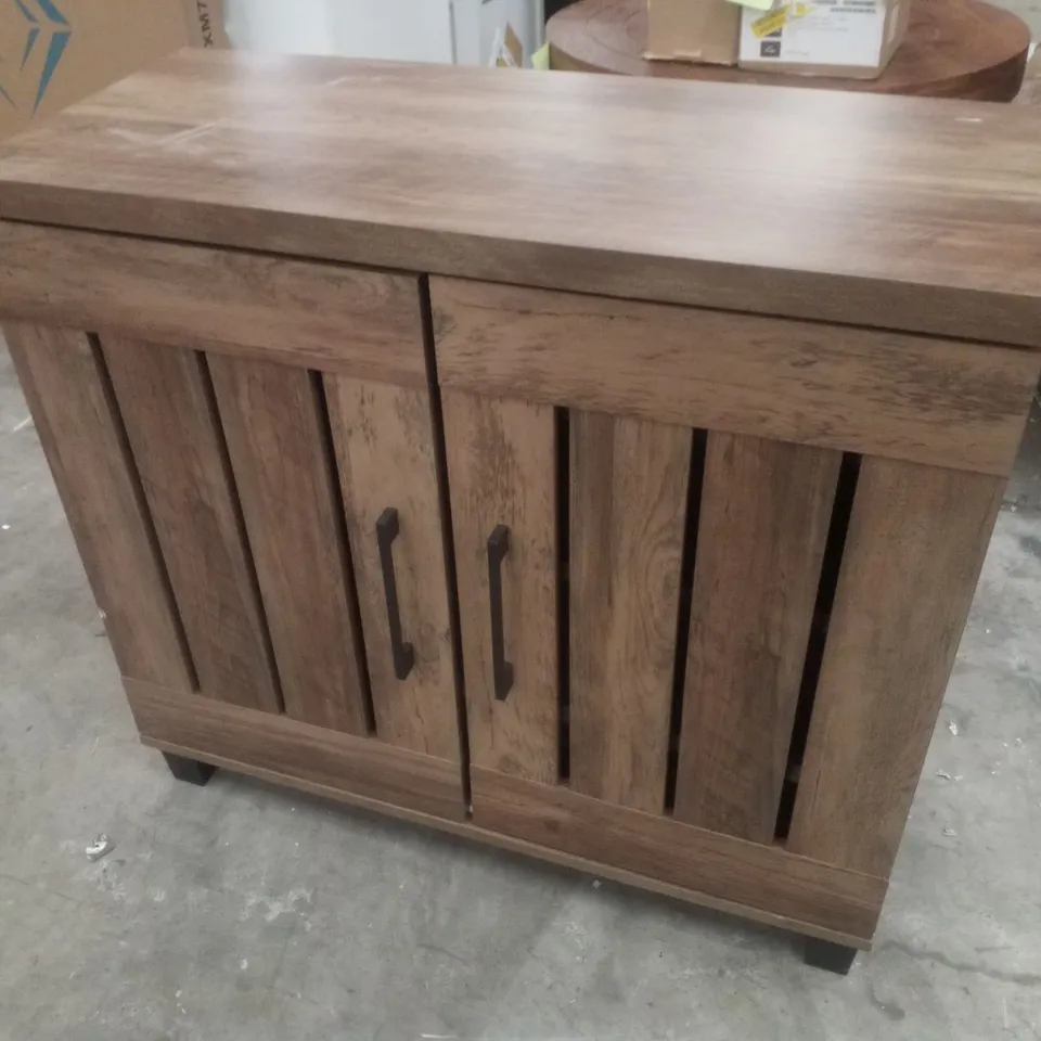 BANOS 2 DOOR SHOE STORAGE CABINET - KNOTTY OAK
