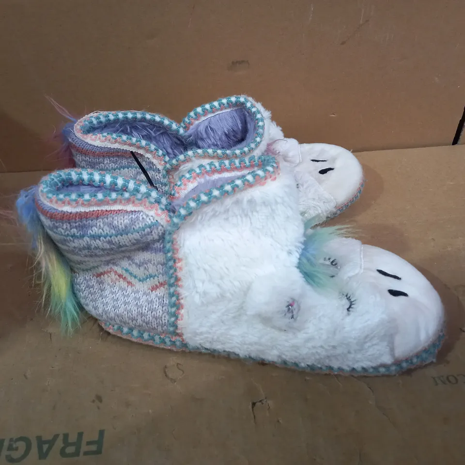 MUK LUKS UNICORN ANIMAL SLIPPERS - SIZE 5