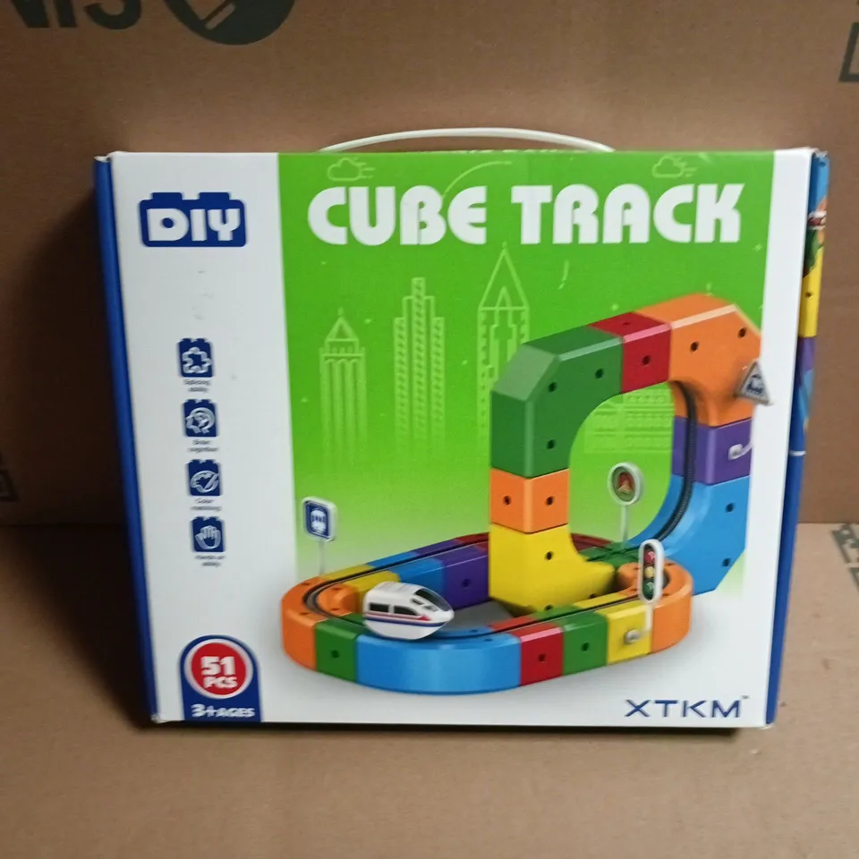 DIY CUBE TRACK TOYS – CUBE TRACK TRAIN SET, 51 PIECES, BOXED