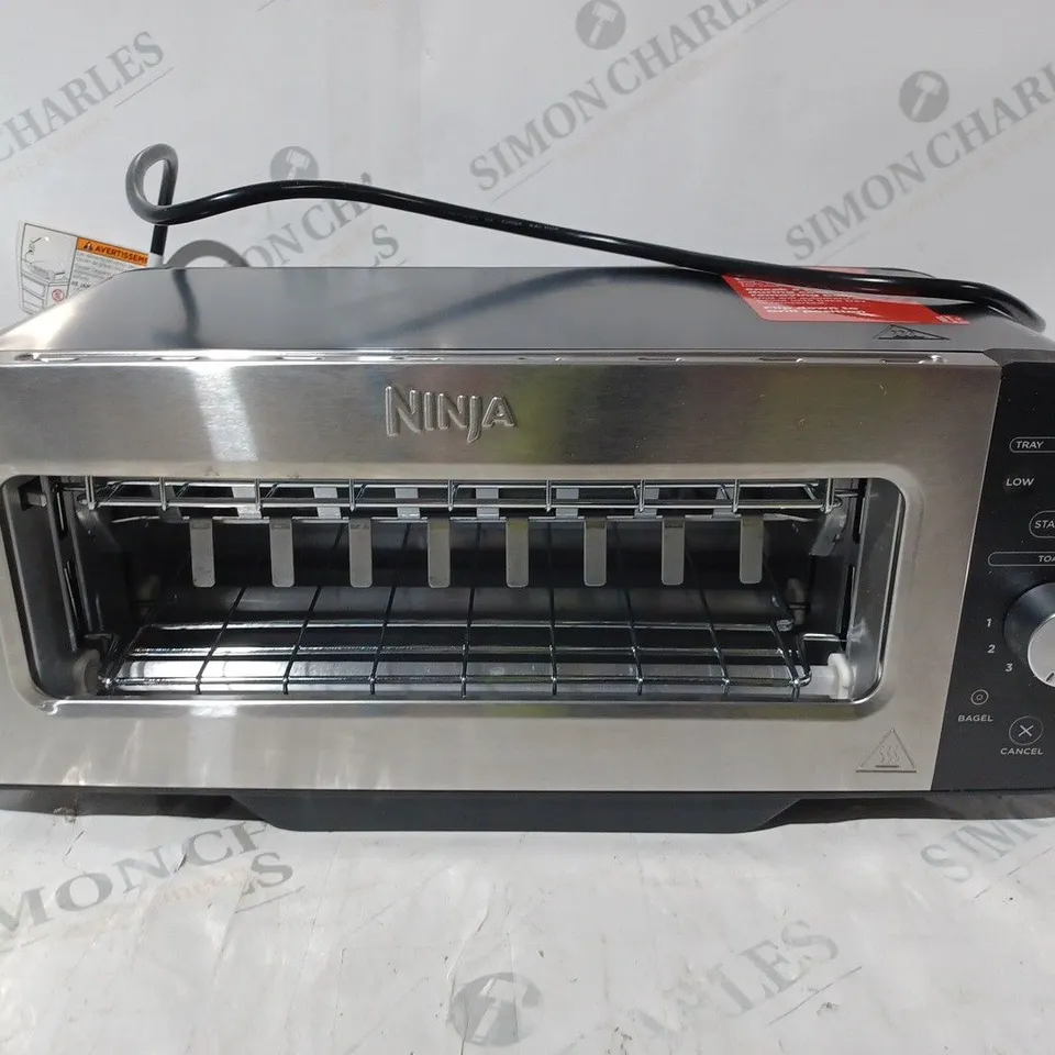 BOXED NINJA 2 IN 1 TOASTER & GRILL ST100UK