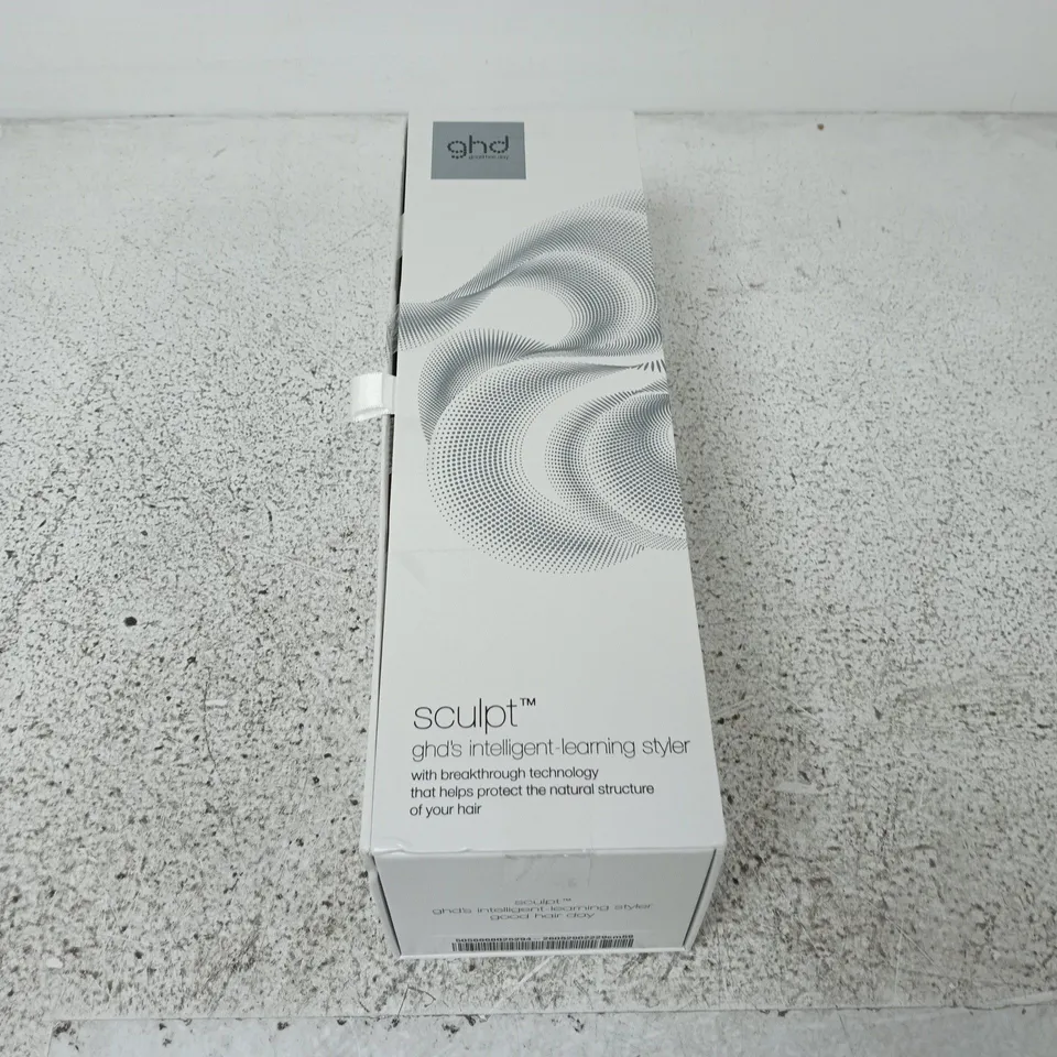 GHD SCULPT INTERACTIVE HAIR STRAIGHTENER - IN WHITE