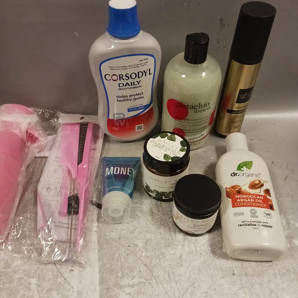 APPROXIMATELY 20 ASSORTED COSMETICS ITEMS TO INCLUDE ARGAN OIL CONDITIONER, GHD BODYGUARD, CORSODYL ETC 