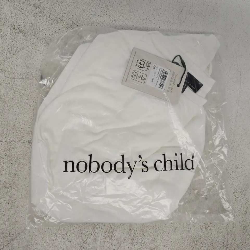 BAGGED NOBODY'S CHILD EMBROIDERED T-SHIRT IN WHITE SIZE UK SMALL