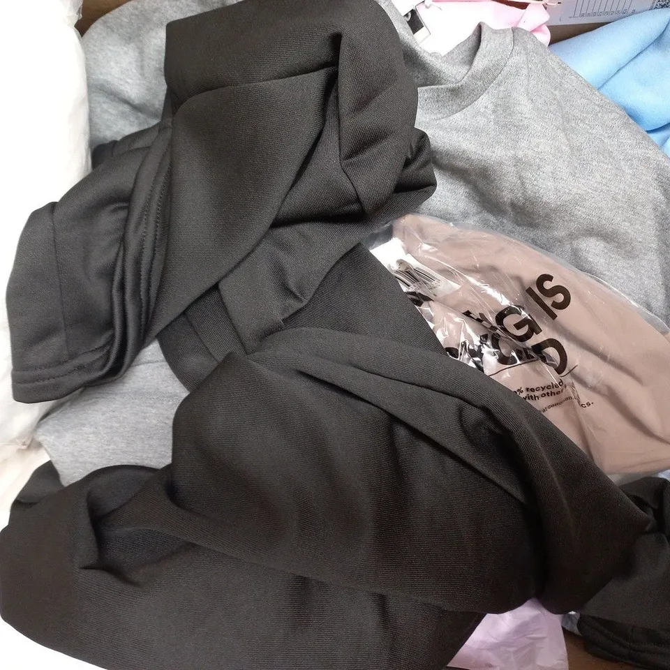 APPROXIMATELY 20 ASSORTED CLOTHING AND FASHION PRODUCTS IN VARIOUS STYLES AND SIZES - COLLECTION ONLY