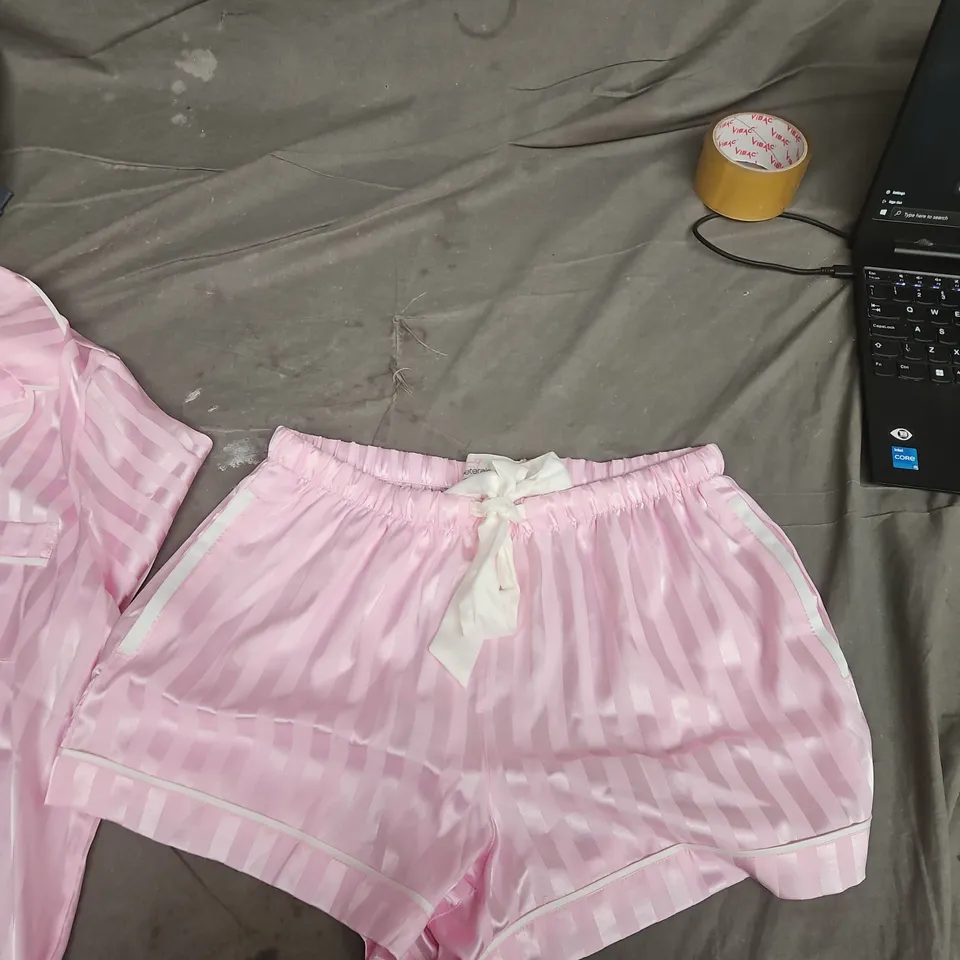 PETER ALEXANDER WOMEN'S PINK STRIPED SATIN PAJAMA SET – SHORT-SLEEVE SHIRT & SHORTS SIZE S