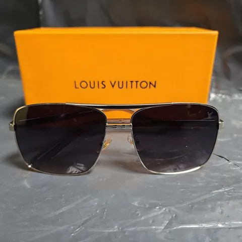 LOUIS VUITTON SUNGLASSES – AVIATOR STYLE WITH METAL FRAME