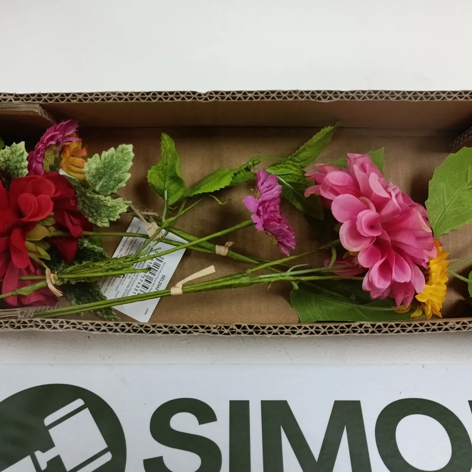 DECORATIVE SET: EMBOSSED GLASS BOTTLES WITH ARTIFICIAL FLOWERS